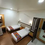 Rapid Lakme Executive Hotel