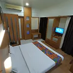 Rapid Lakme Executive Hotel