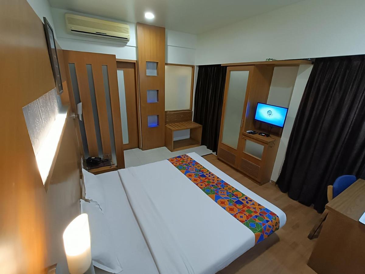 Hotel Rapid Lakme Executive Pune