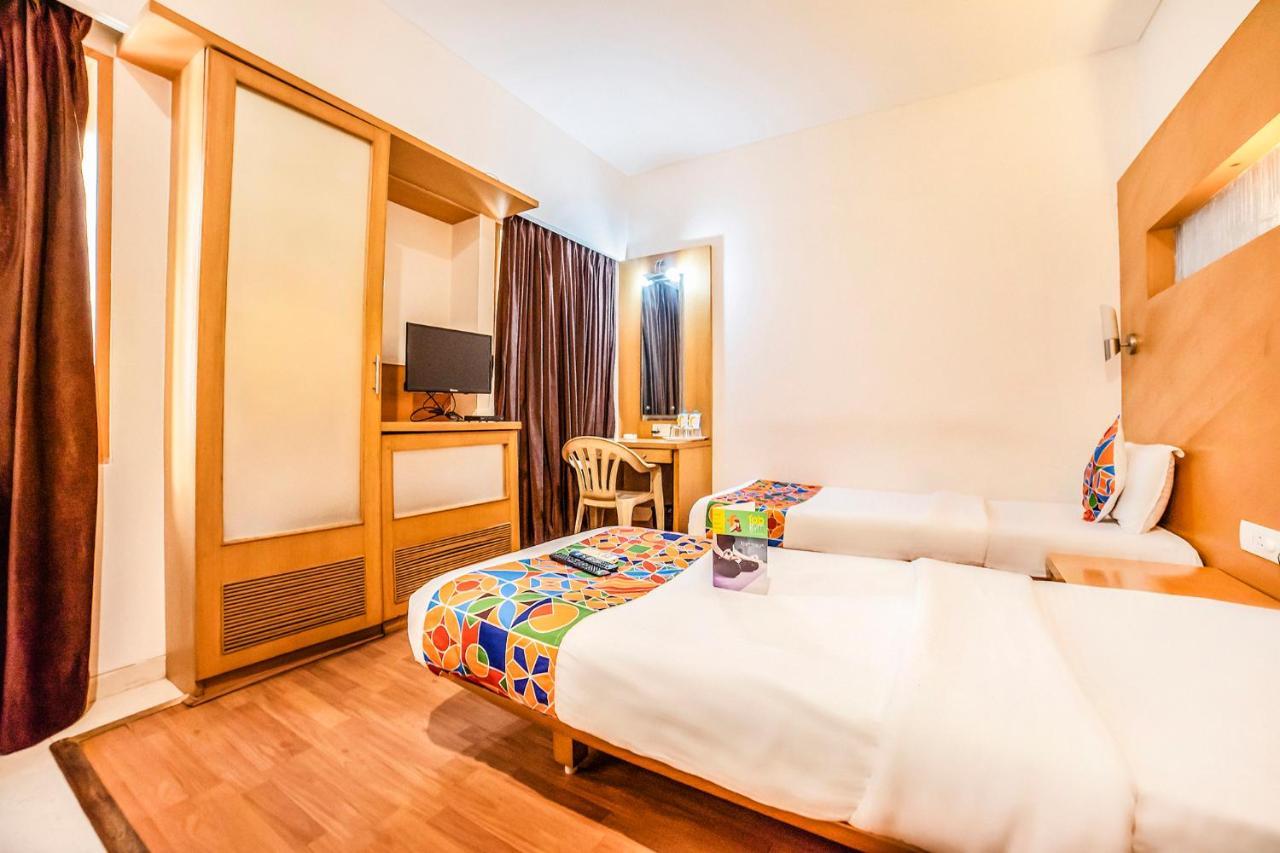 Rapid Lakme Executive Hotel
