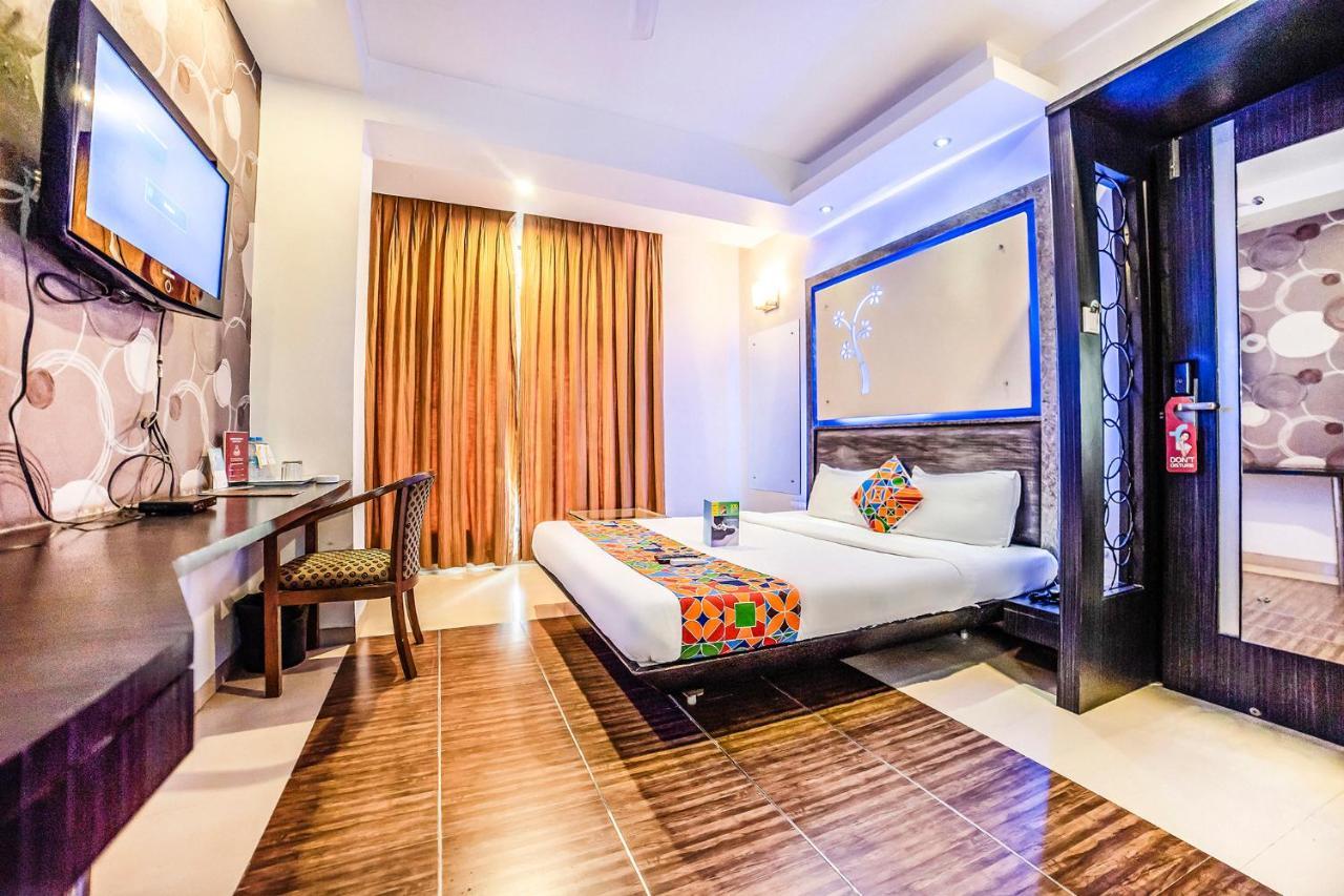 Rapid Lakme Executive Hotel