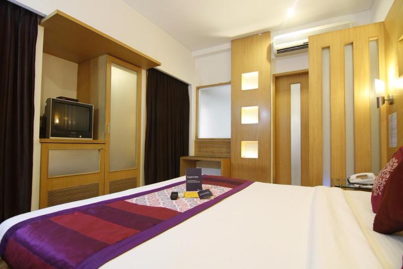 Rapid Lakme Executive 3* Pune